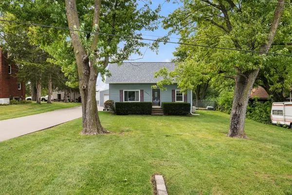 14458 115th AVE, Davenport, IA 52804