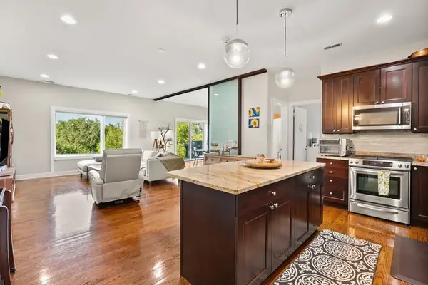 645 Custer AVE #403, Evanston, IL 60202