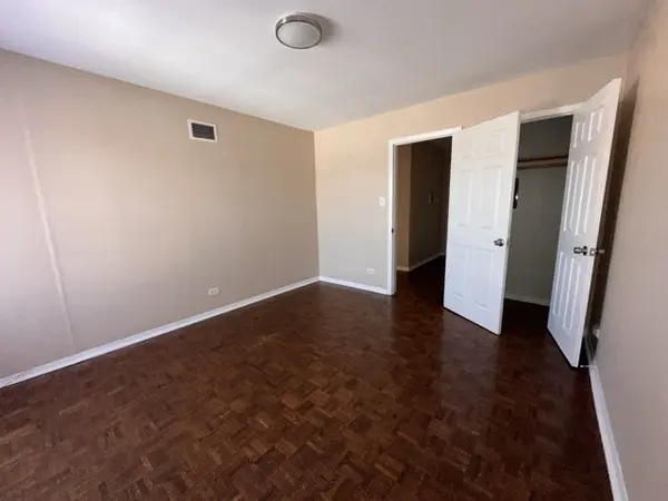 8701 S Mozart AVE #3, Evergreen Park, IL 60805