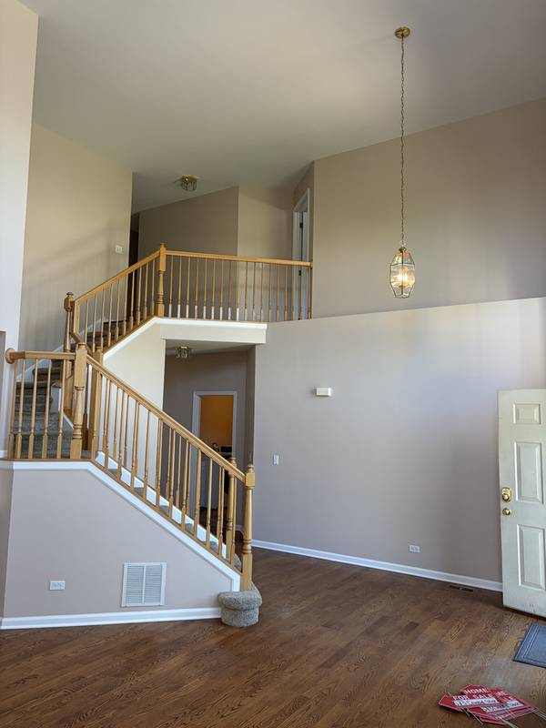 573 Crooked Stick CT, Vernon Hills, IL 60061