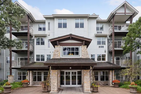 1900 Rush Lake TRL #416, New Brighton, MN 55112