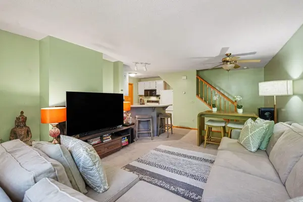 1845 Donegal DR #5, Woodbury, MN 55125