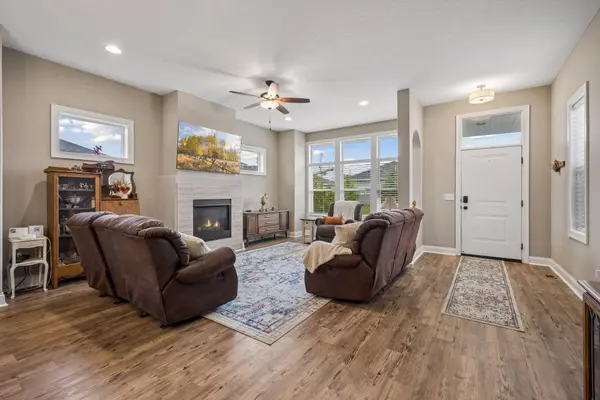 1183 Willowbrook CIR, Delano, MN 55328