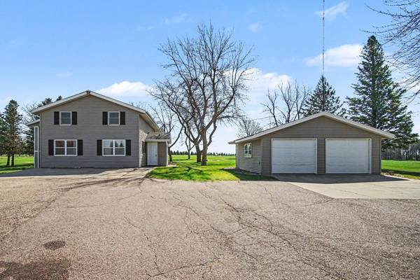 1140 150th AVE, Luverne, MN 56156