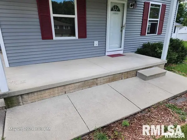 3502 W SYLVAN LN, Peoria, IL 61615
