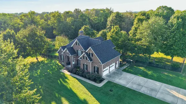 1001 Arbor Dr, Castalian Springs, TN 37031