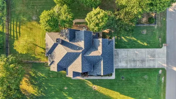 1001 Arbor Dr, Castalian Springs, TN 37031