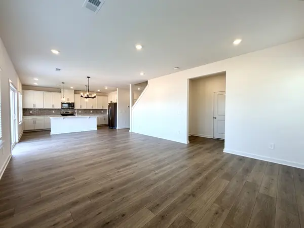 2372 Woodmeadow Dr, Clarksville, TN 37043
