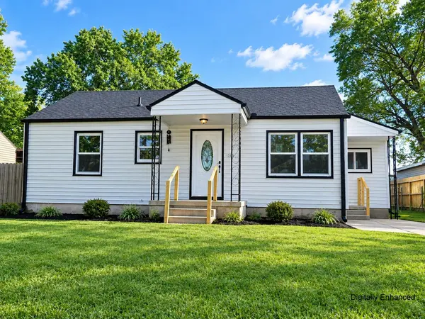 131 Stanley Dr, Arkansas City, KS 67005
