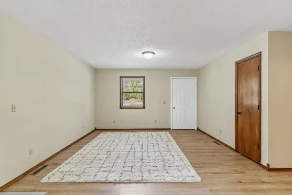 400 E Elm ST, Nixa, MO 65714