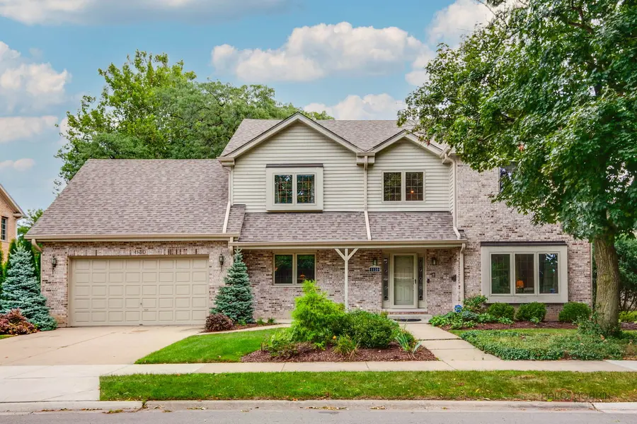 1130 New Trier CT, Wilmette, IL 60091