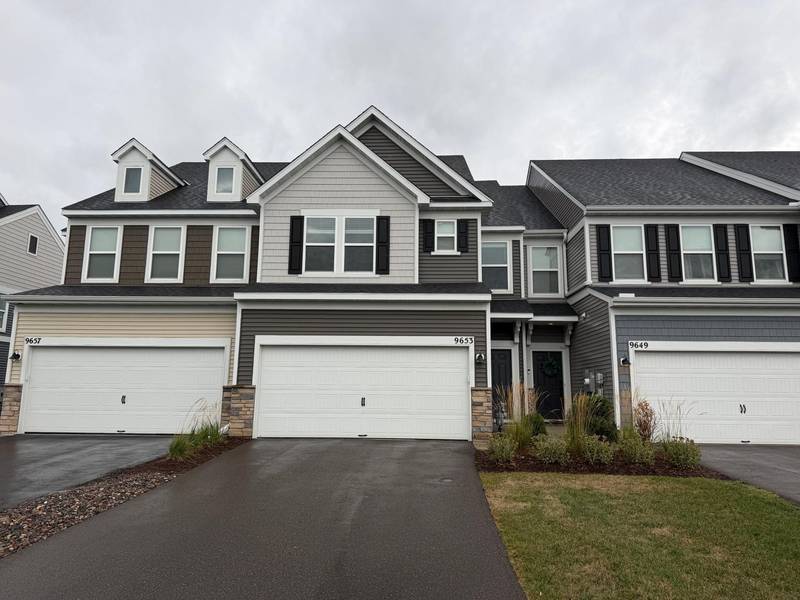 9653 4th Street LN N, Lake Elmo, MN 55042