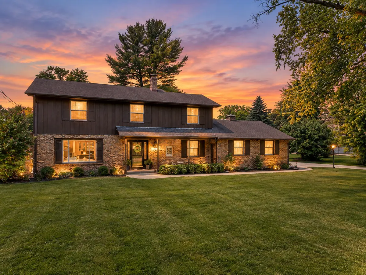 15 Oaklane DR, Ottawa, IL 61350