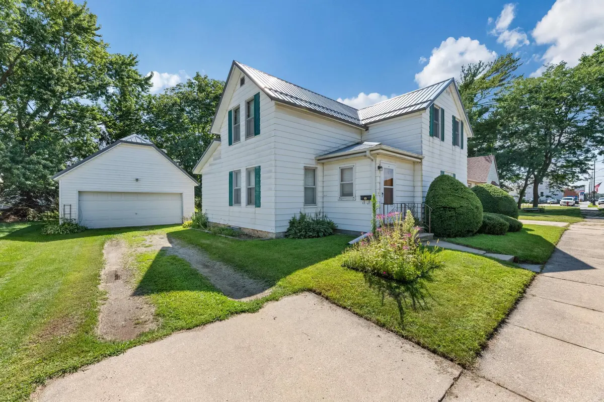 318 E Grove ST, Caledonia, MN 55921