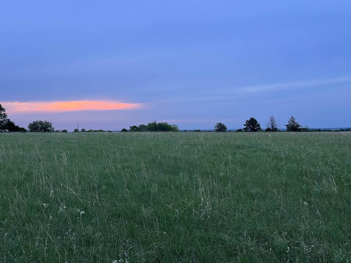 1407 W 33rd, Winfield, KS 67156