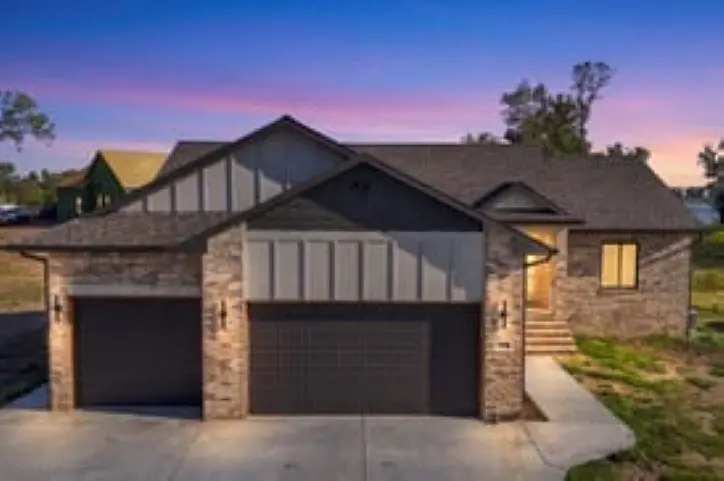 4818 W Calvert St, Wichita, KS 67215
