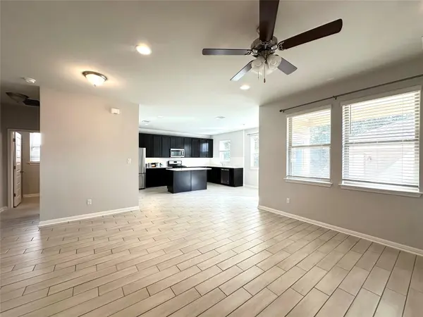 2724 Stone Branch DR, Leander, TX 78641