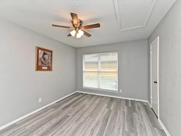 2621 Ektom DR #D, Austin, TX 78745