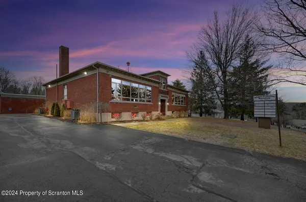 707 Gardner RD, Elmhurst, PA 18444