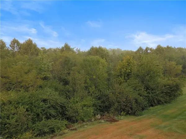 1446 Brompton LN, Raymore, MO 64083
