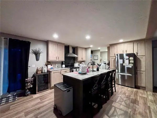 213 S Walnut ST, Centerview, MO 64019