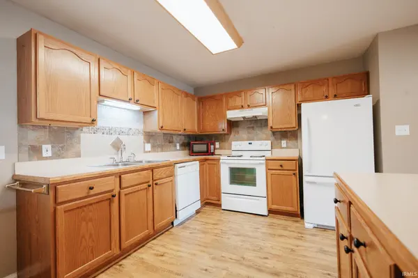 2909 Dexter CT, Evansville, IN 47714