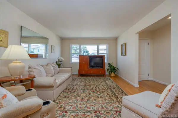 28 Hall AVE, Eastchester, NY 10709