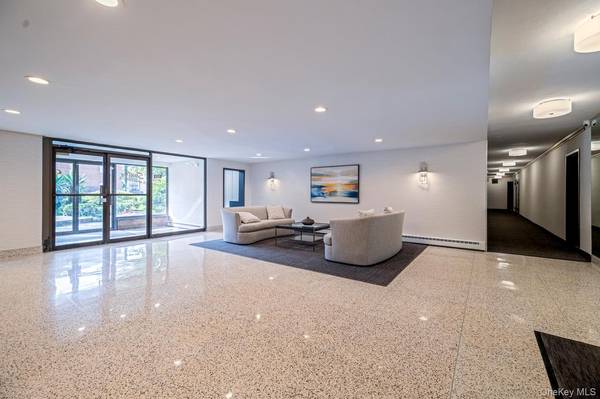 90 South Park #B1, Rockville Centre, NY 11570