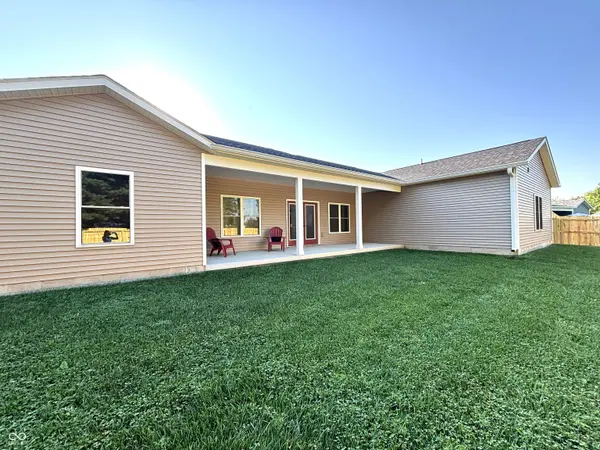 534 E Dogwood CT, Spencer, IN 47460