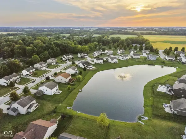 88 Vermilian DR, Whiteland, IN 46184