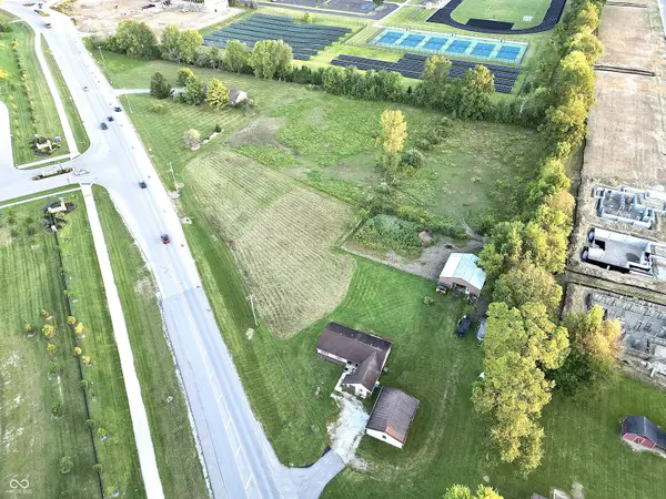 15952 Southeastern Pkwy, Fortville, IN 46040