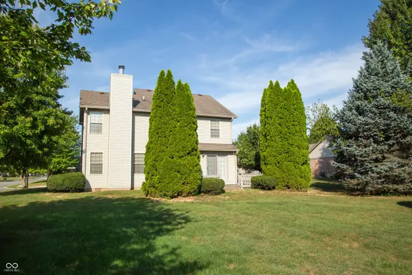 1625 Black Oak LN, Franklin, IN 46131