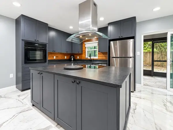 3330 NW 24TH AVE, Gainesville, FL 32605