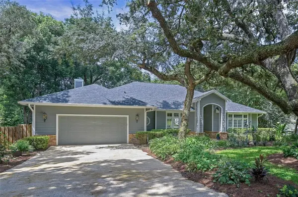 618 CROOKED PINE CT, Apopka, FL 32712