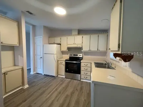 1211 PANAMA PL, Lady Lake, FL 32159