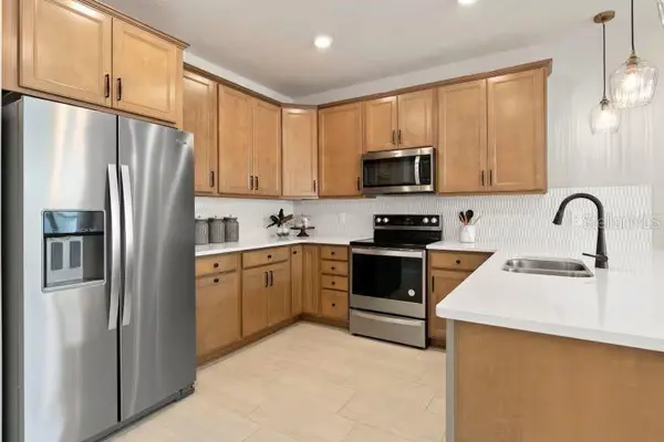 6835 BRAHMAN GRAZE CT, Wesley Chapel, FL 33545