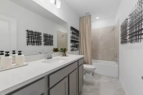 6844 BRAHMAN GRAZE CT, Wesley Chapel, FL 33545