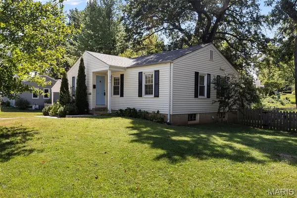 704 Lanvale DR, St Louis, MO 63119
