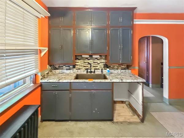 1321 Lebanon AVE, Belleville, IL 62221