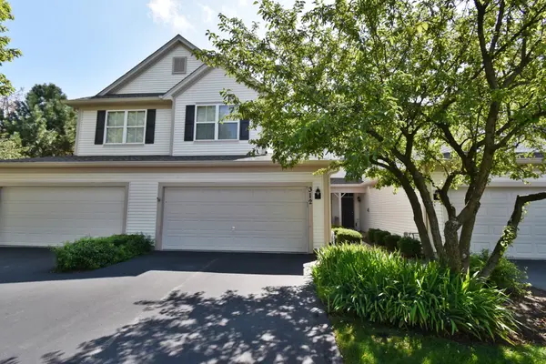 312 Fairmont CT, St. Charles, IL 60175