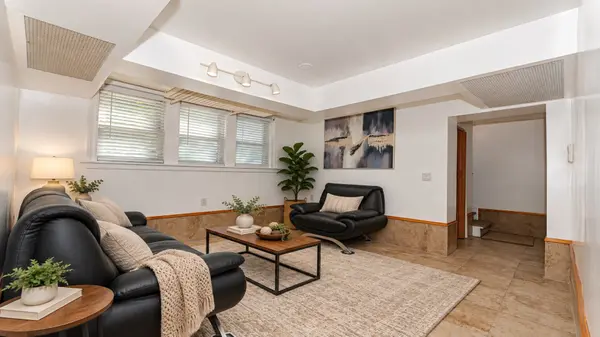 3524 N Lawndale AVE #1G, Chicago, IL 60618
