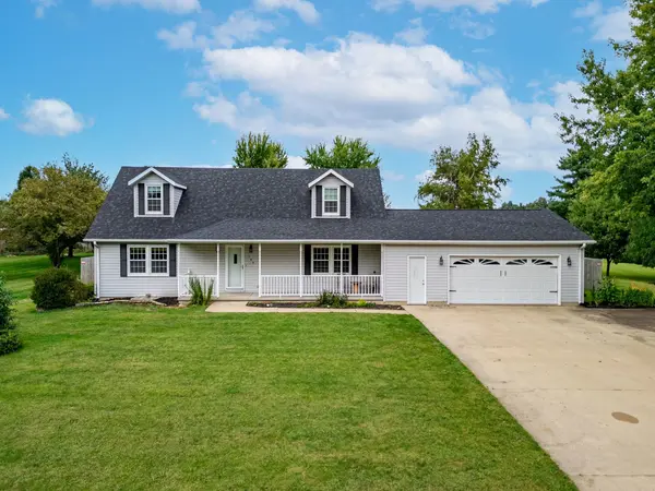 740 Timber Creek RD, Dixon, IL 61021