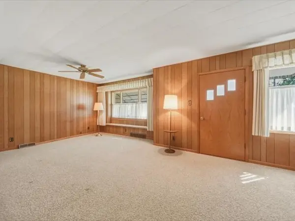 405 E 3rd ST, Rock Falls, IL 61071