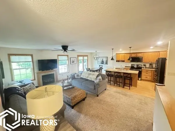 1310 Village RD #G1, Clear Lake, IA 50428