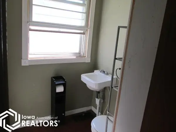 217 S 12th Street, Chariton, IA 50049