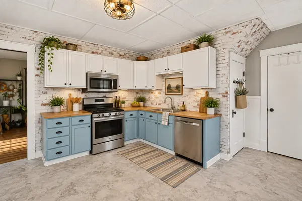 460 1st AVE SW, Harmony, MN 55939