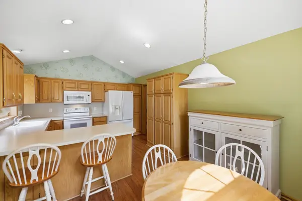 3824 93rd AVE N, Brooklyn Park, MN 55443