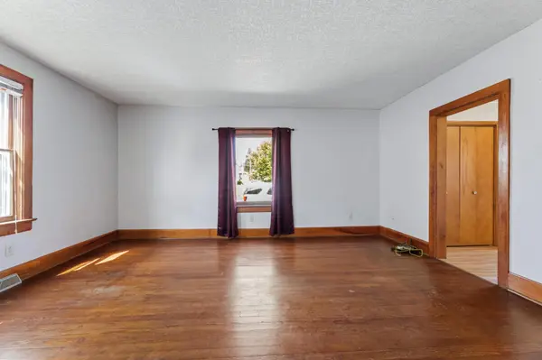 318 E Grove ST, Caledonia, MN 55921