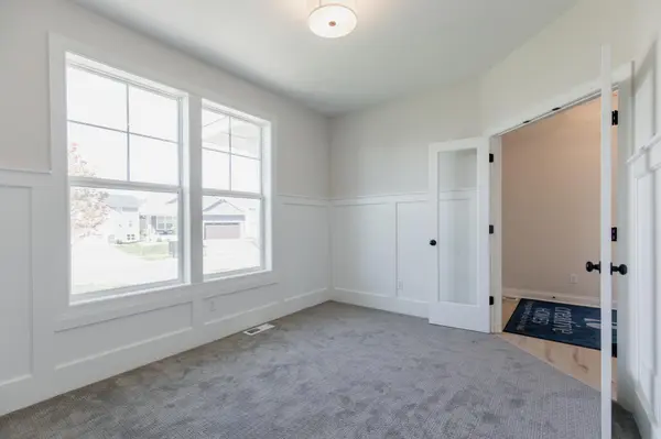 4817 127th CIR NE, Blaine, MN 55449