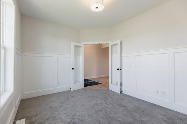 4817 127th CIR NE, Blaine, MN 55449